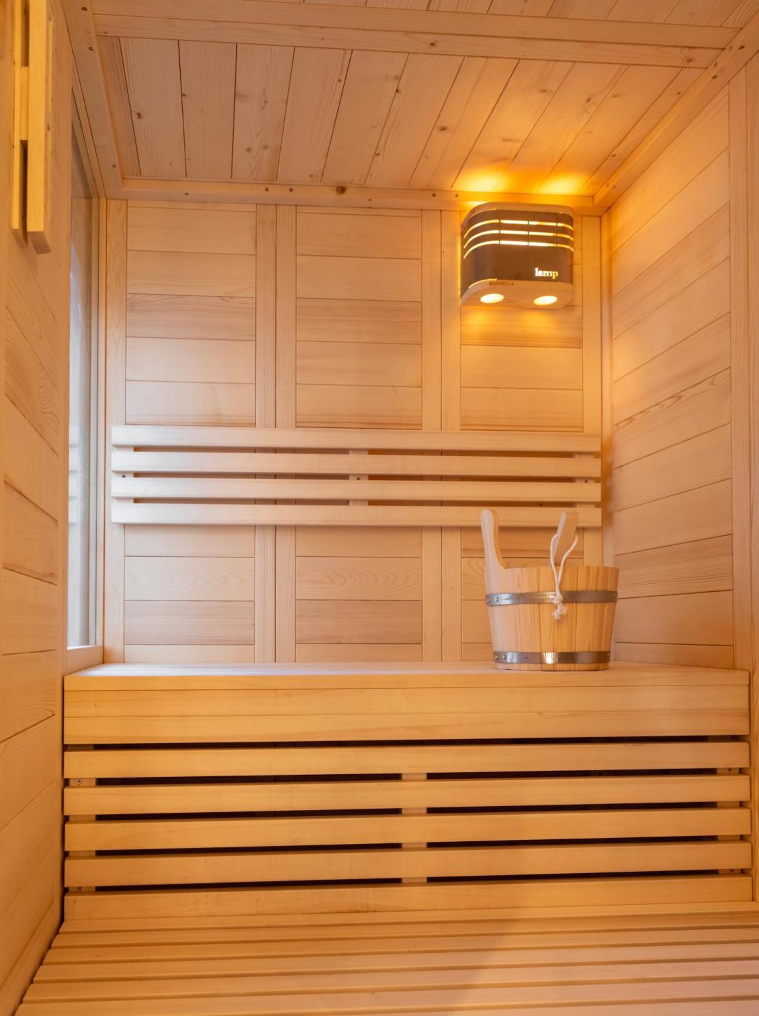Derouse Eva Suite Jacuzzi & Sauna Atenas Exterior foto